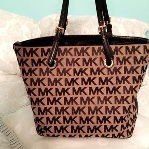 Micheal Kors Handbag